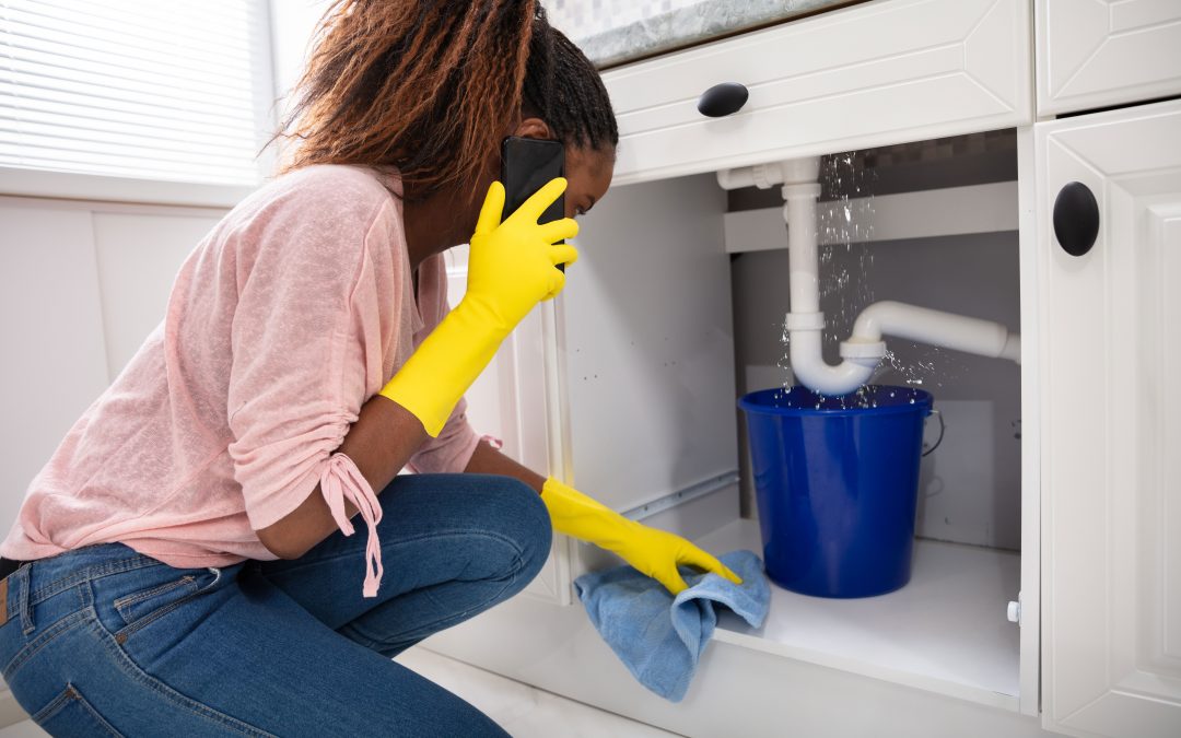 How to handle 3 common emergency plumbing situations